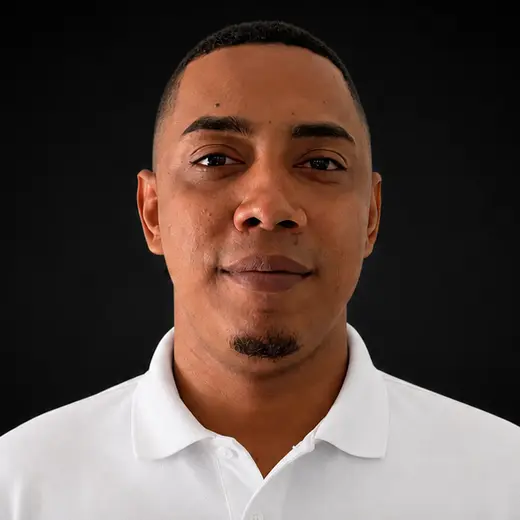 Hader Bustamante, professional driver in Bukap’s local transportation network