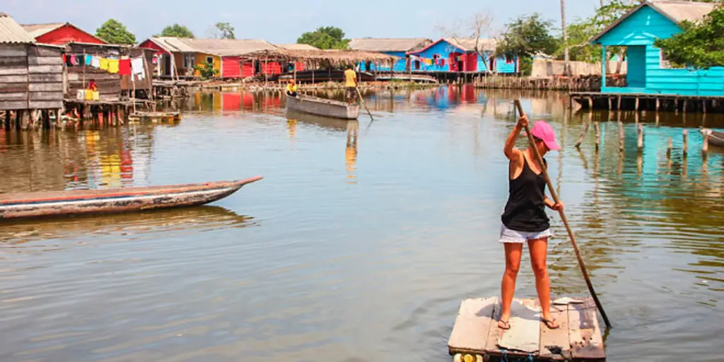 Vista amplia de las comunidades flotantes de la Ciénaga Grande